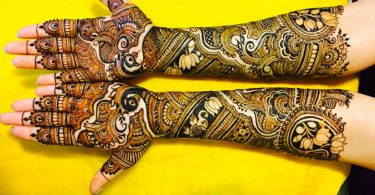 Mehndi Artist or Mehndi Designer