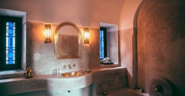 Moroccan style bathroom