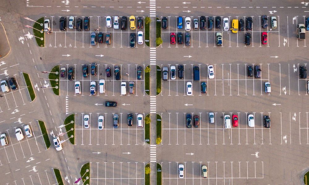 Top 4 Ways To Improve Your Parking Lot