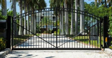 Manual vs. Automatic Gates: Which Gate Is Best for You?