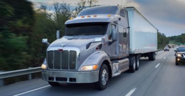 4 Simple Tips To Help Truck Drivers Stay Safe on the Road