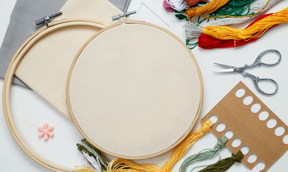 Basic Embroidery Tools Every Beginner Needs